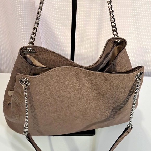 Michael Kors Gorgeous Leather Bag - Picture 3 of 16